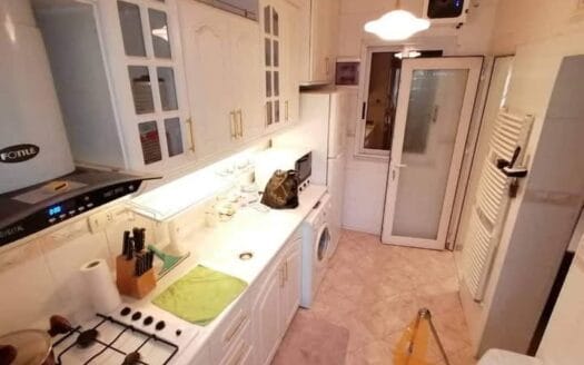 عقار للإيجار السنوي في الروضة